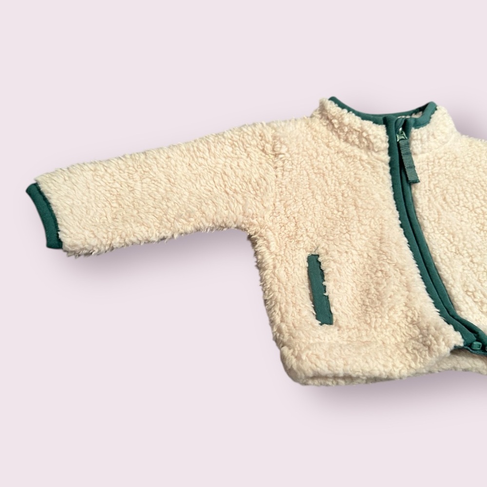 Cat & Jack Cream Fleece Zip Up Baby Jacket with Green Trim Sz Newborn - Picture 2 of 8